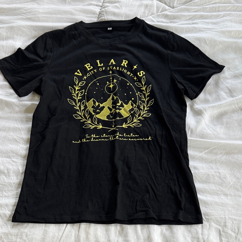 ACOTAR Velaris NWOT t-shirt